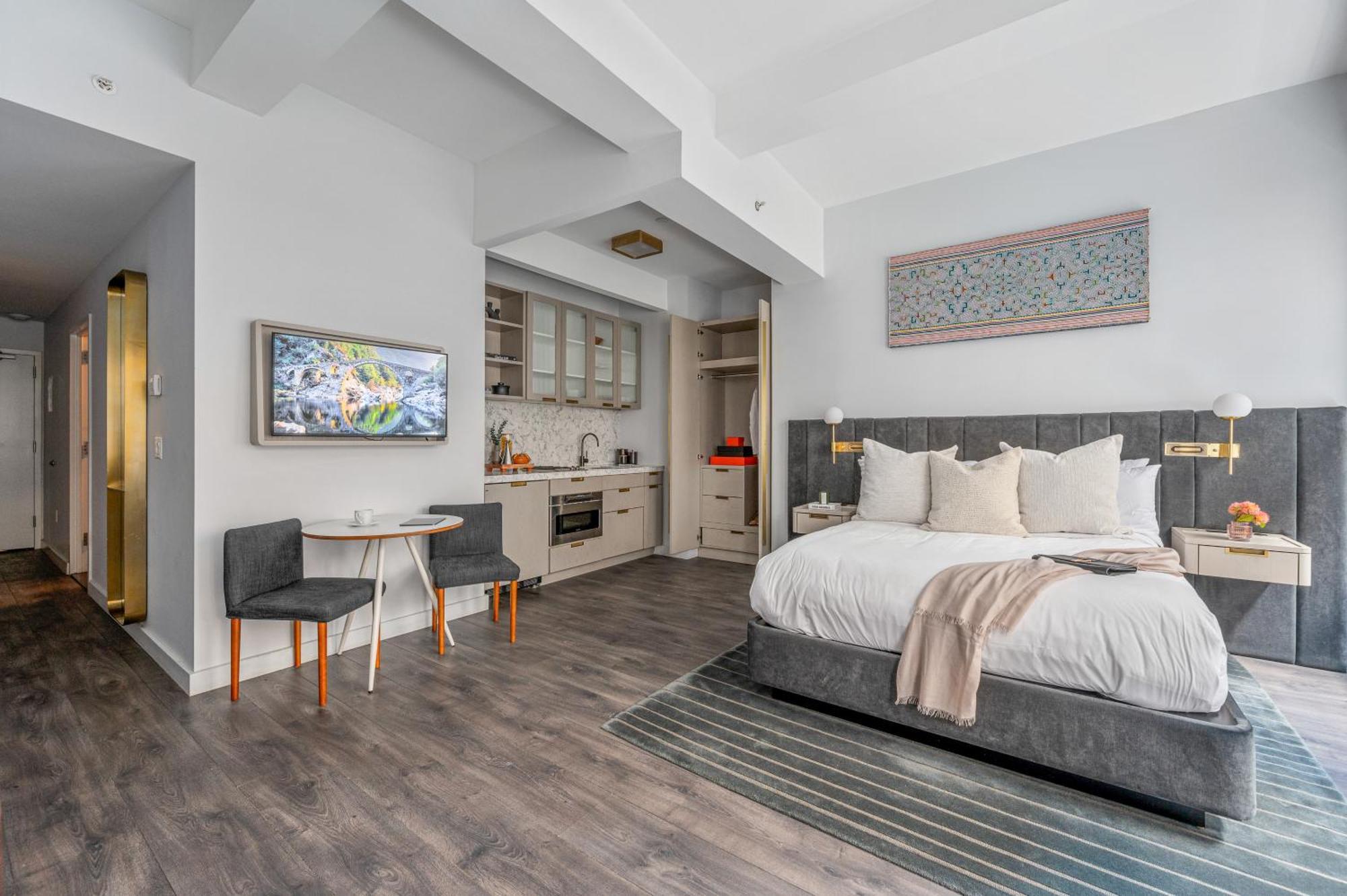 17john Apartahotel 5*
