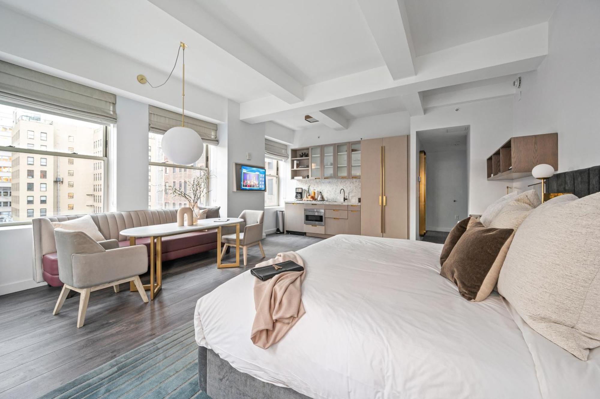 Apartahotel 17john 5*